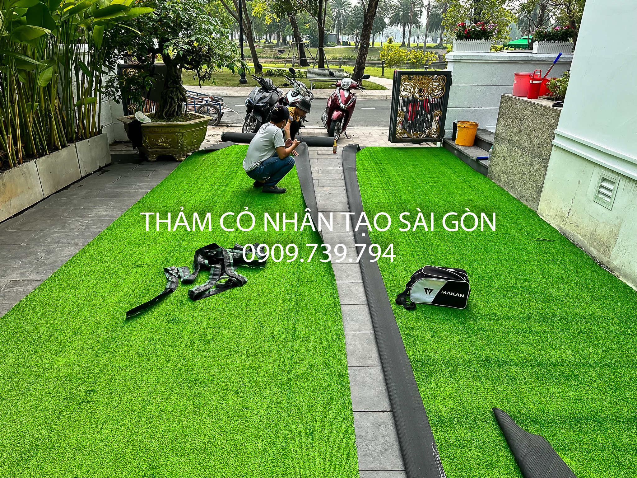 Thi Công Thảm Cỏ Nhân Tạo Sân Vườn Cho Biệt Thự Vinhomes Central Park Bình Thạnh, Hồ Chí Minh 1